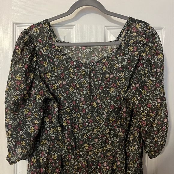 GREY FLORAL WILD FABLE DRESS - Picture 7 of 8